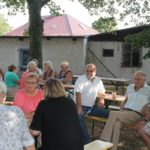 Bei herrlichem Sonnenschein ist´s im Kirchgarten einfach nur schön