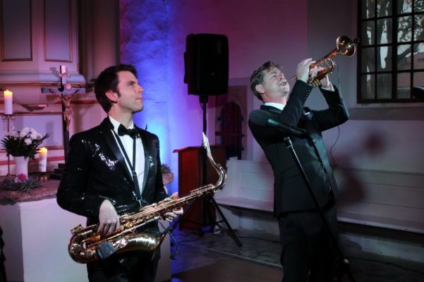Frank Sinatra meets Louis Armstrong in der Kirche Mösthinsdorf