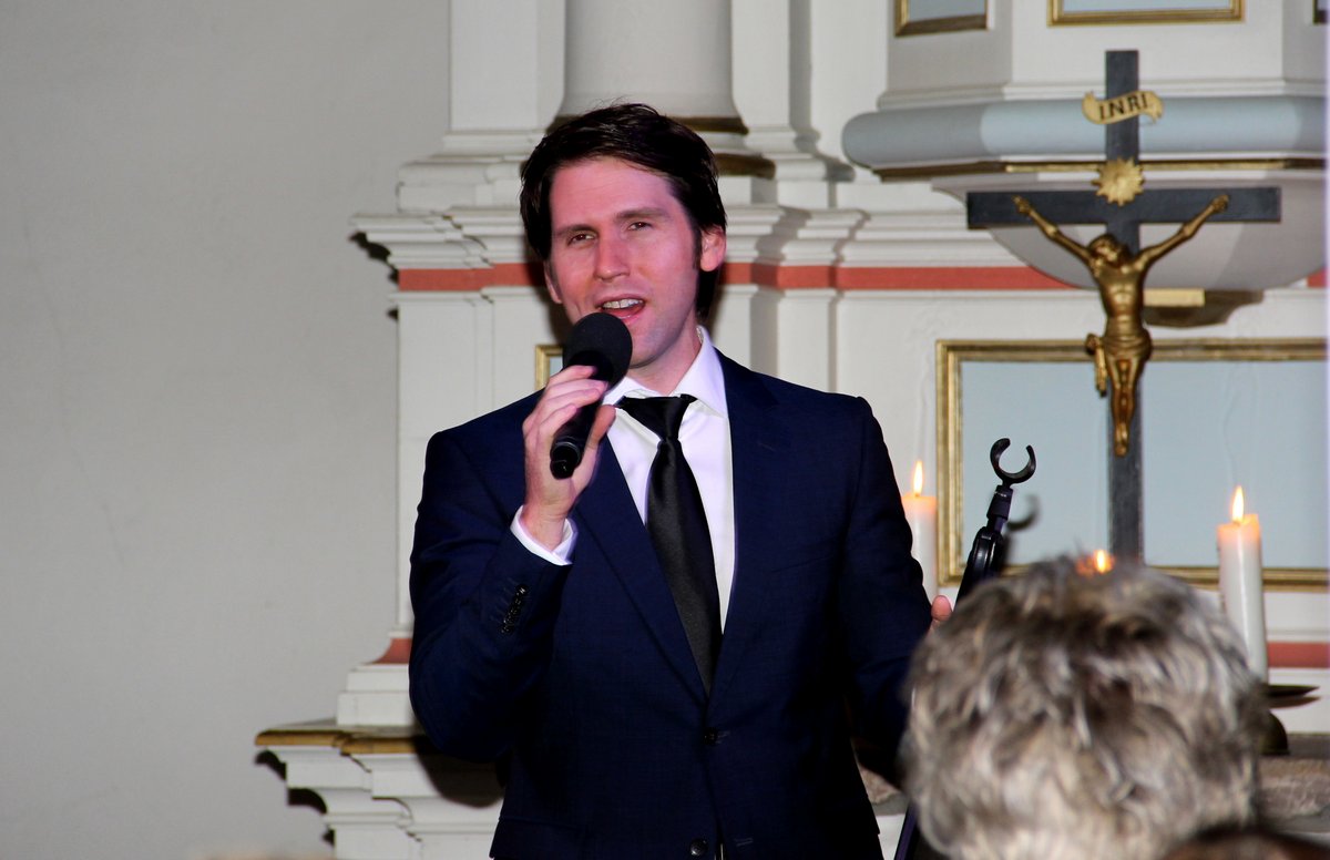 Andrew Carrington beim Konzert in der Kirche St.Georg Mösthinsdorf