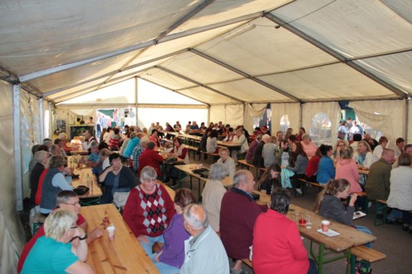 Das Festzelt war gut gefüllt und die Stimmung toll