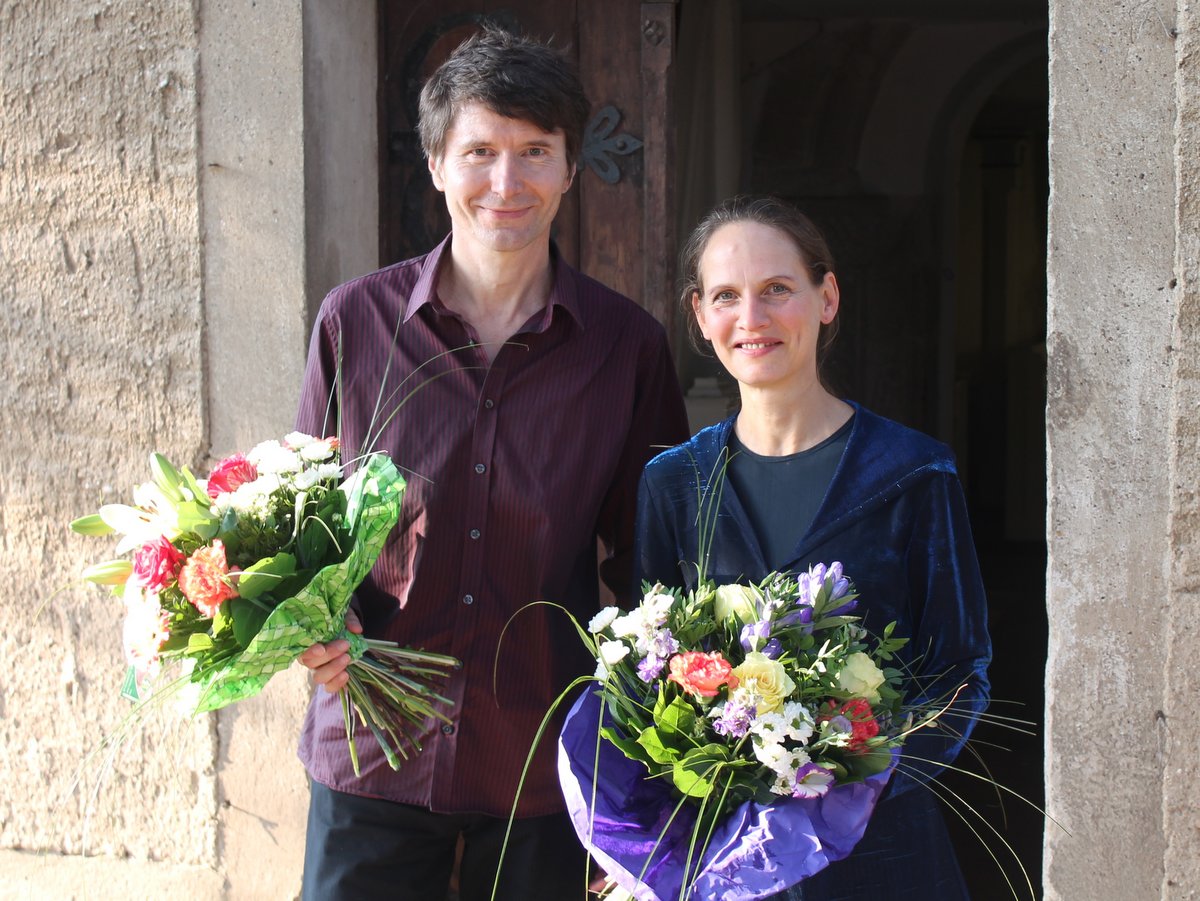 Ein blumiges DANKESCHÖN für Cornelia Thiele und Thomas Kieck