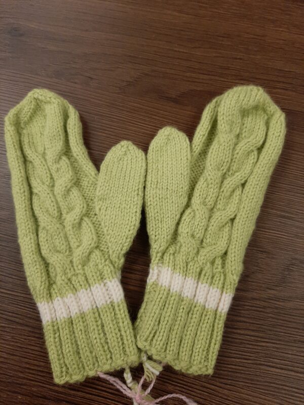 Kinderhandschuhe mit Zopfmuster