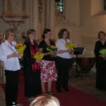 Ein Blumengruß an die Chorleiterinnen