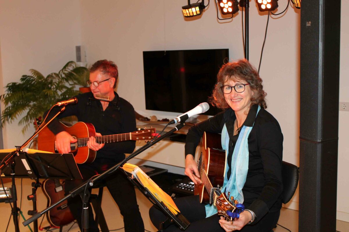 Tino & Elke von Halbwegs Folk sorgten für wundervolle Musik