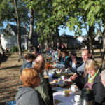 Mitbring-Frühstück im Kirchgarten