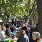 Mitbring-Frühstück im Kirchgarten