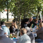 Mitbring-Frühstück im Kirchgarten