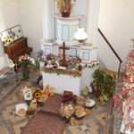 Reich geschmückt war der Altar zum Erntedankfest