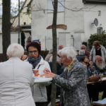Kuchenbasar im Kirchgarten