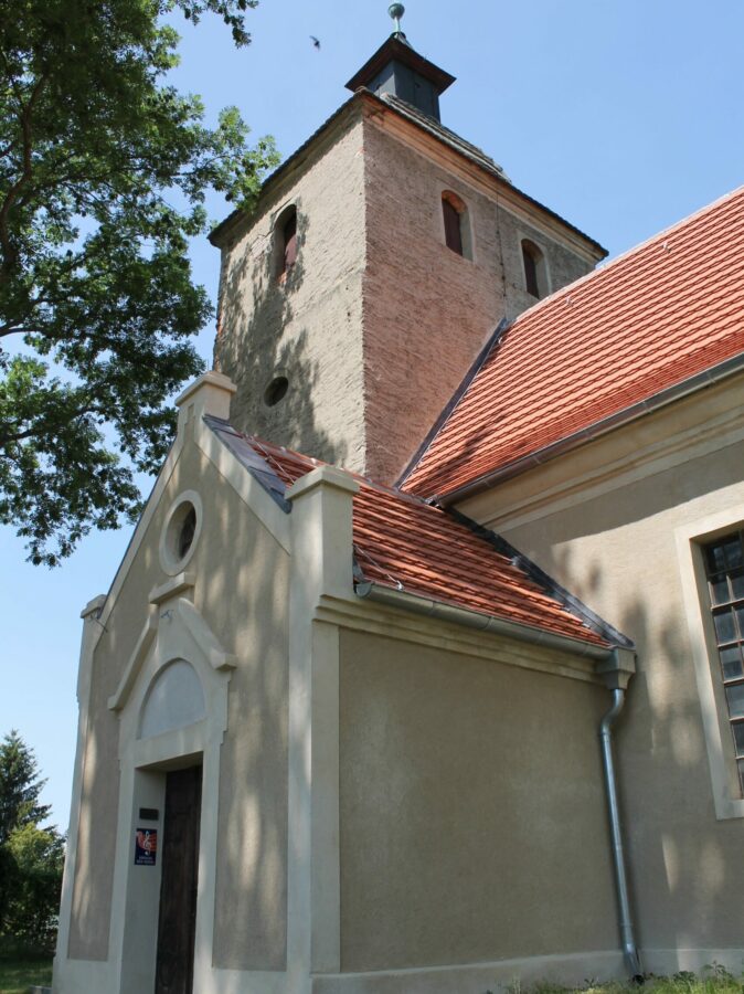 Rast- und Konzertkirche Mösthinsdorf